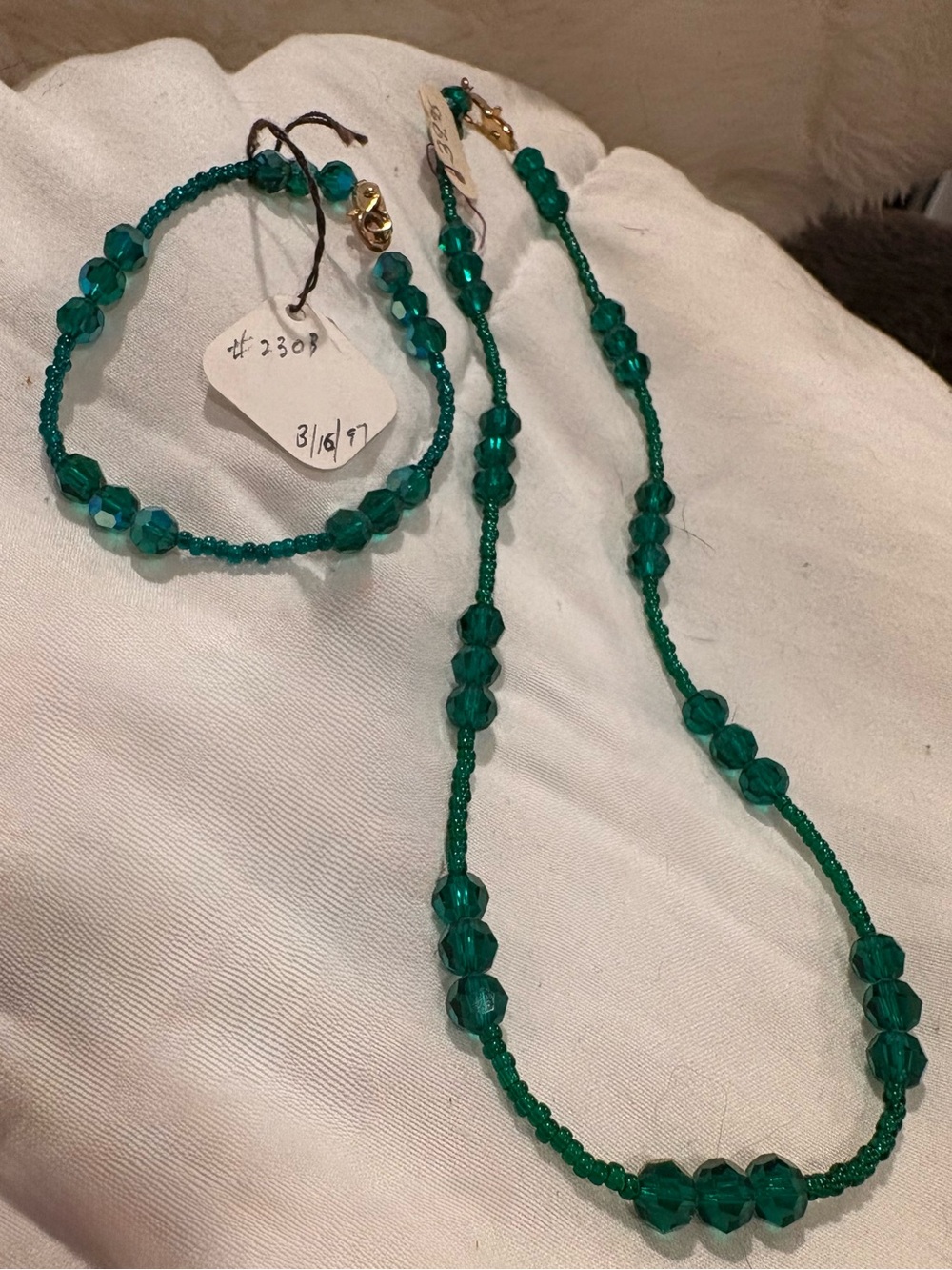 Green Swarovski Green/ Iridescent Necklace and Bracelet Set Vintage New